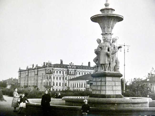 Памятник-героям3