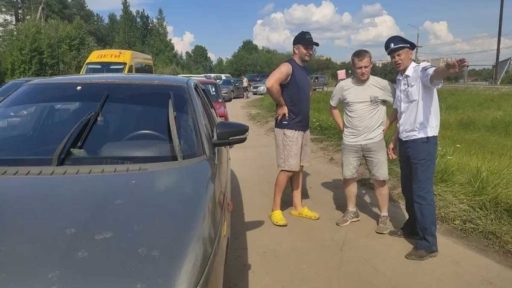 Казаки вышли на дежурство у АЗС в Белозерске