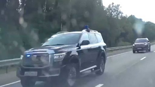 Служебный автомобиль губернатора Филимонова остановился из-за пустого бака