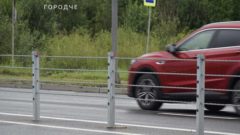 На Кирилловском шоссе в Череповце смонтировали тросовое ограждение