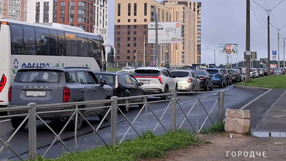 В Череповце усилят контроль на АЗС из-за повышенного спроса на топливо