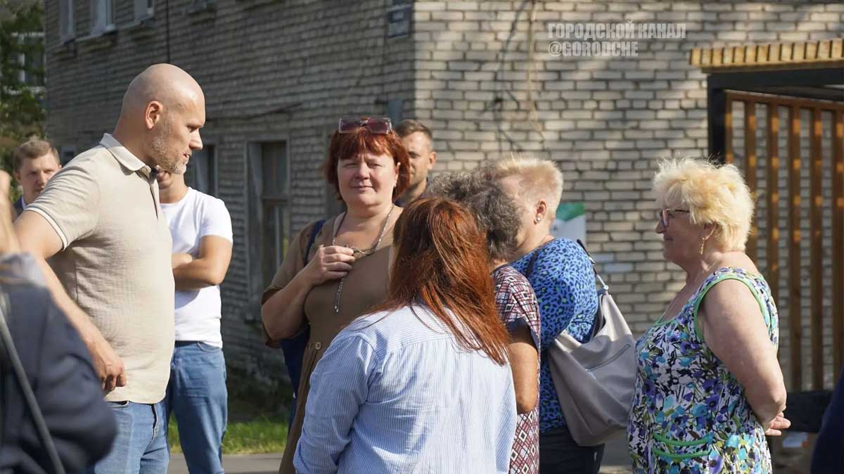 Андрей Накрошаев