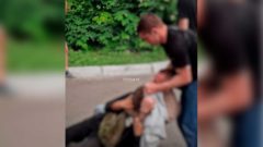 Подростков избили и ограбили неизвестные на Московском проспекте