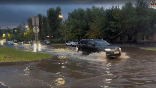 Залповый ливень затопил Череповец: Водоканал устраняет подтопления
