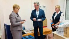 Школа №21 в Череповце получила новое оборудование для медкабинета