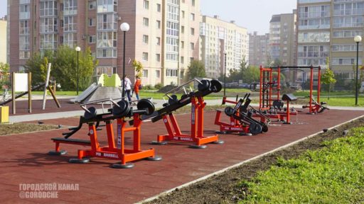 В Череповце открыли «Богатырскую поляну» с уличными тренажерами