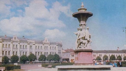 В Вологде демонтируют «Зуб» и возвращают исторический фонтан