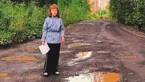 Жители трех домов в Череповце 10 лет ждут дорогу на Белинского