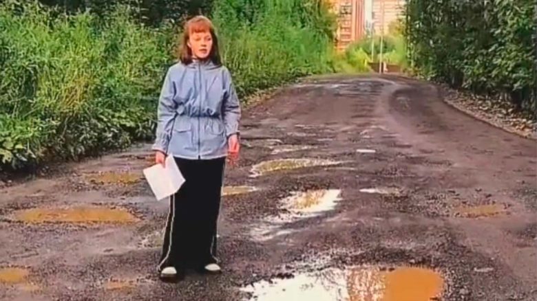 Жители трех домов в Череповце 10 лет ждут дорогу на Белинского