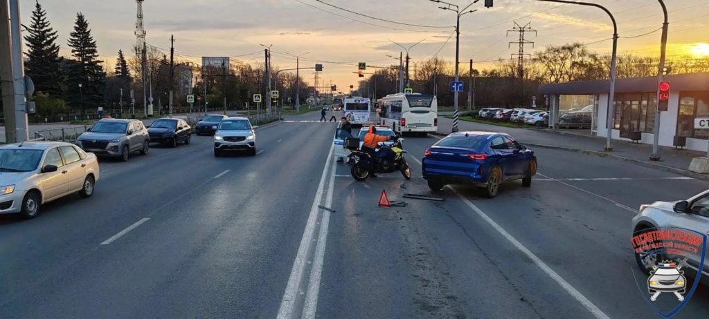 Мотоциклист доставлен в больницу после ДТП в Череповце