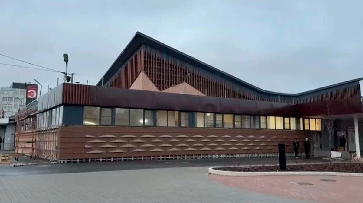 Колхозный рынок в Череповце обновляет фасад по дизайн-коду