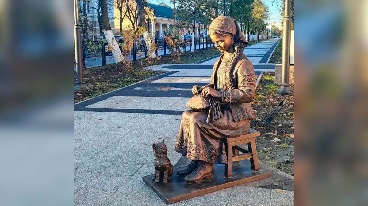 В Вологде заменят скульптуру кружевницы после критики горожан