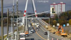 На Октябрьском мосту в Череповце начнут асфальтировать шестую полосу
