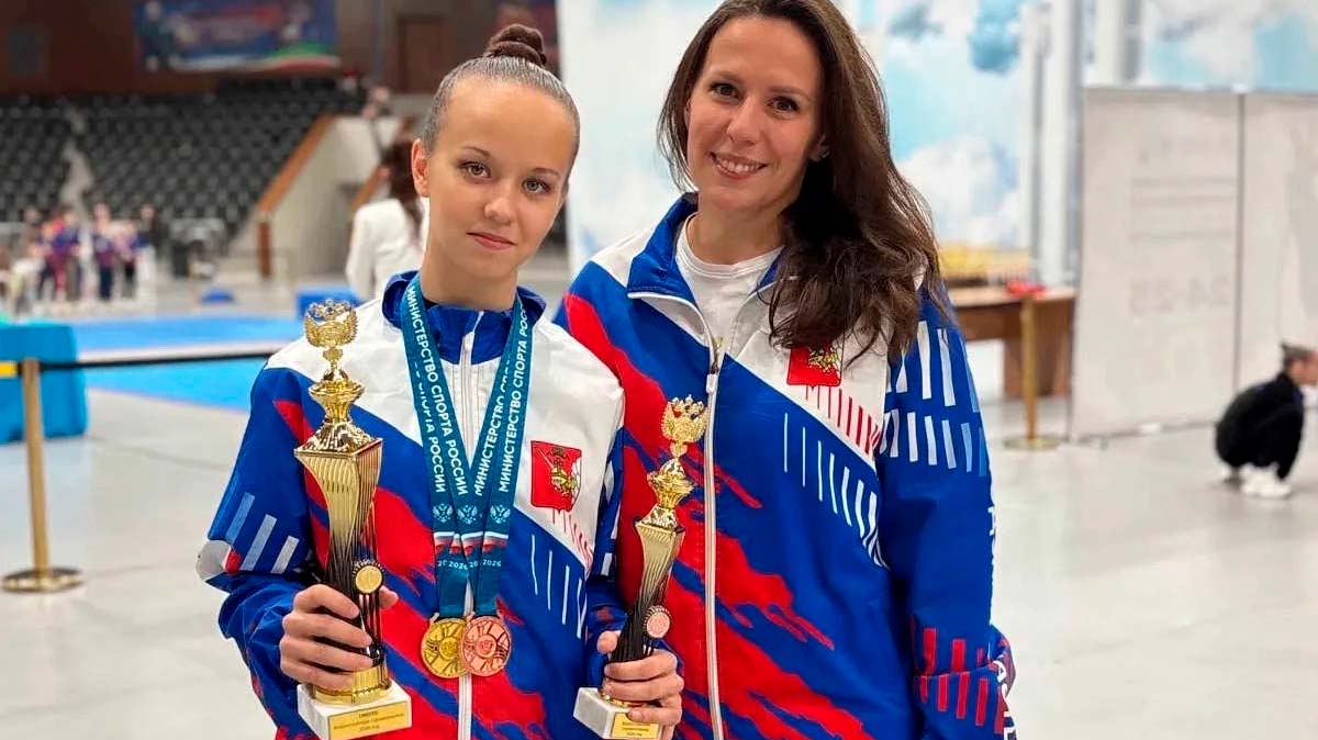 Череповчанка завоевала две медали на соревнованиях по воздушной гимнастике